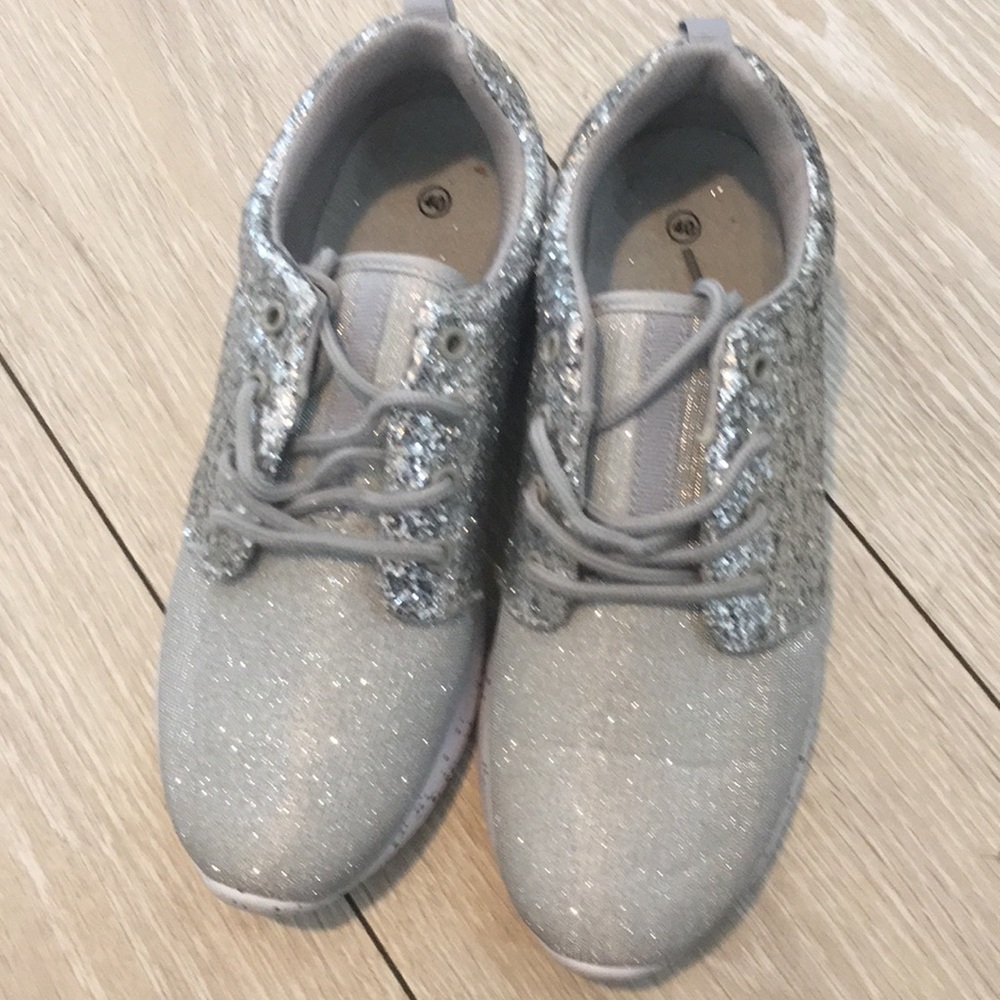 Sport Shoes